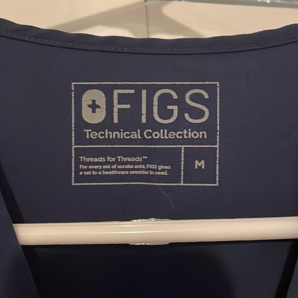 FIGS Casma Scrub Top Navy M - Picture 2 of 6